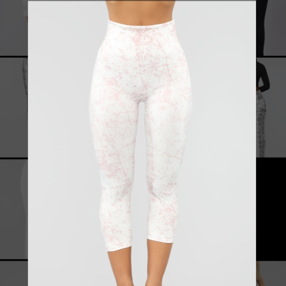 🌺*5 for $25* NWT Fashion Nova workout leggings